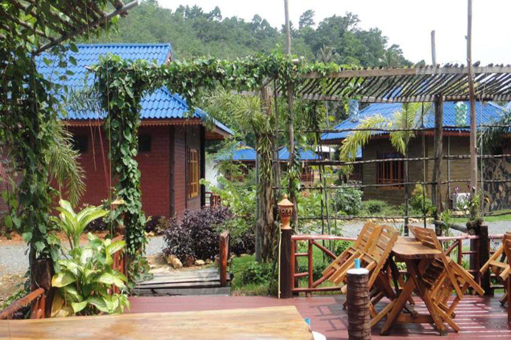 Oyo 75336 Blue Resort & Spa Koh Chang Ngoại thất bức ảnh